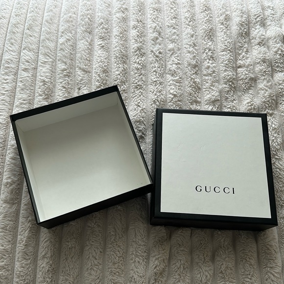 Gucci medium square gift box - Picture 1 of 3